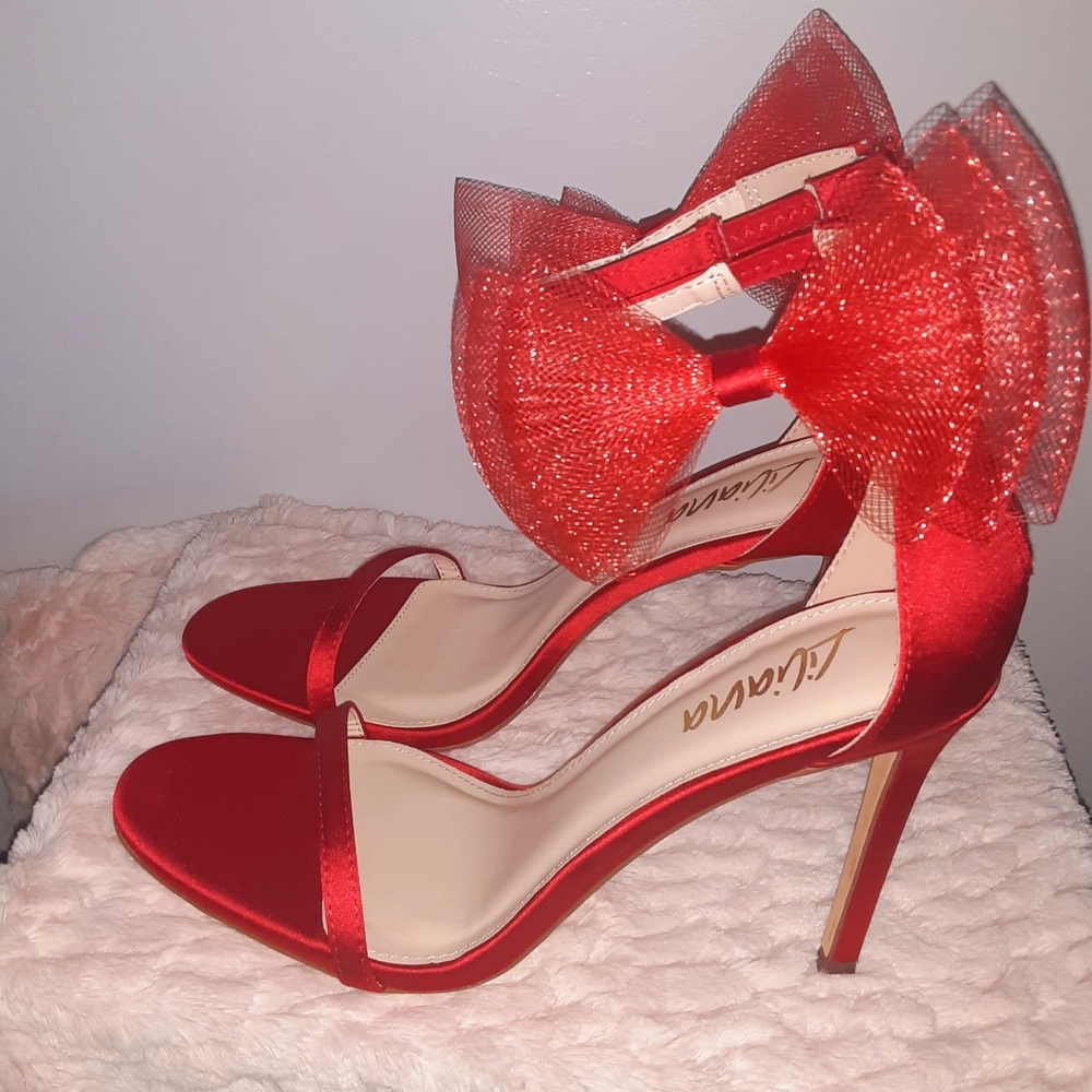 Liliana Red Heels With Oversized Side Mesh Bow